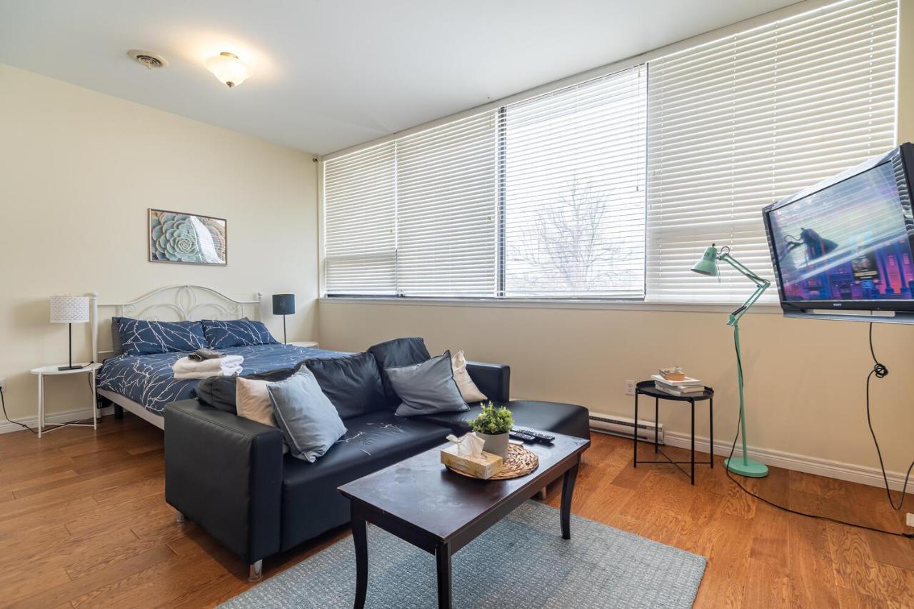 214 Sunny Downtown Loft *