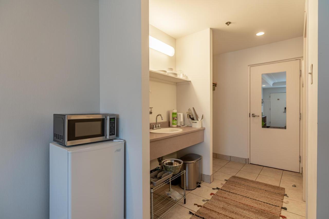 300 Zen Oasis-studio #305, Ac Hotel *