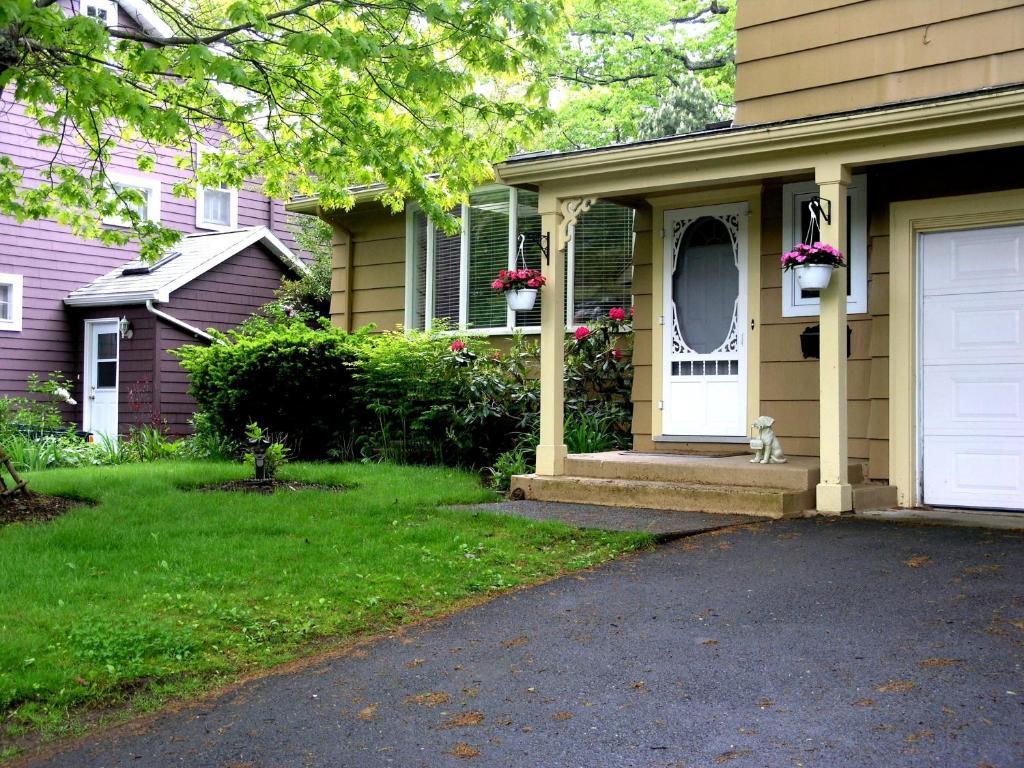 At Robie's End Bed & Breakfast Halifax