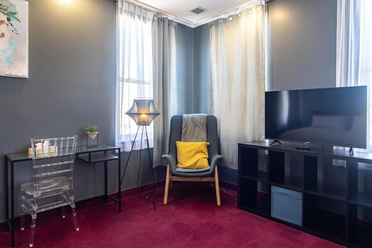 300 Inviting Studio #402 With Ac Hotel Halifax
