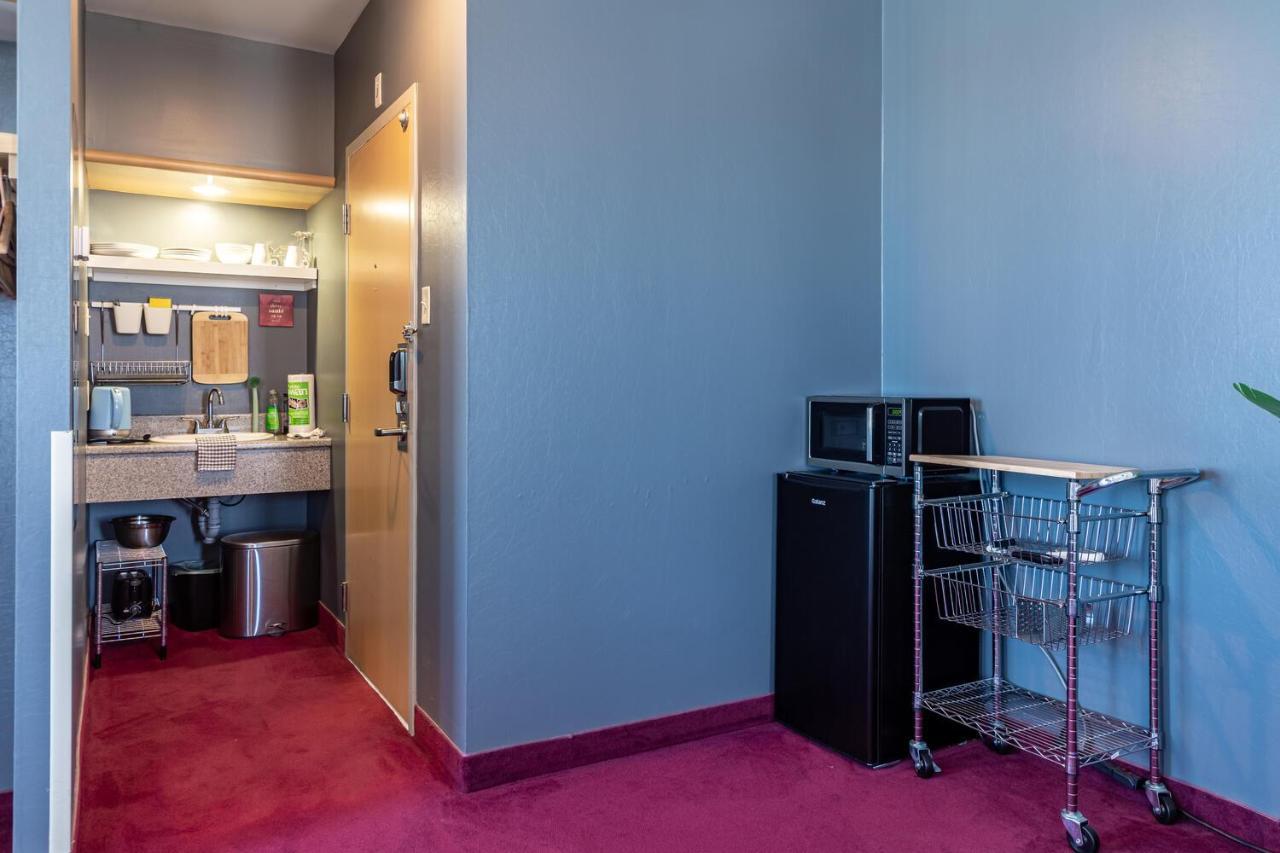 300 Inviting Studio #402 With Ac Halifax