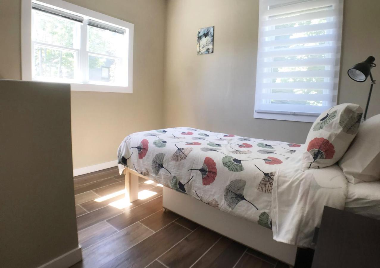 Modern, Cheerful 2bd 1br Apt+free Parking Halifax