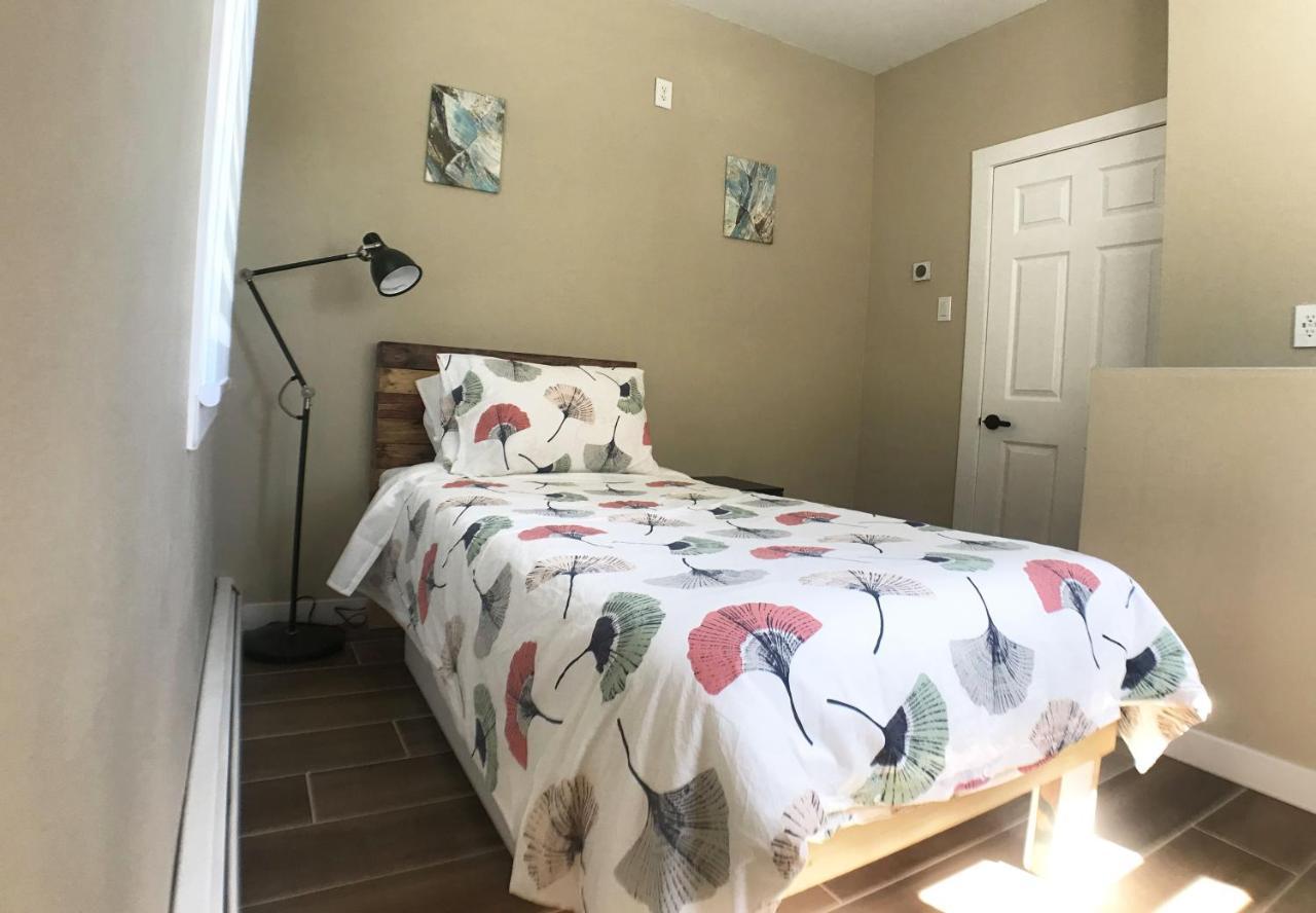 Modern, Cheerful 2bd 1br Apt+free Parking Halifax