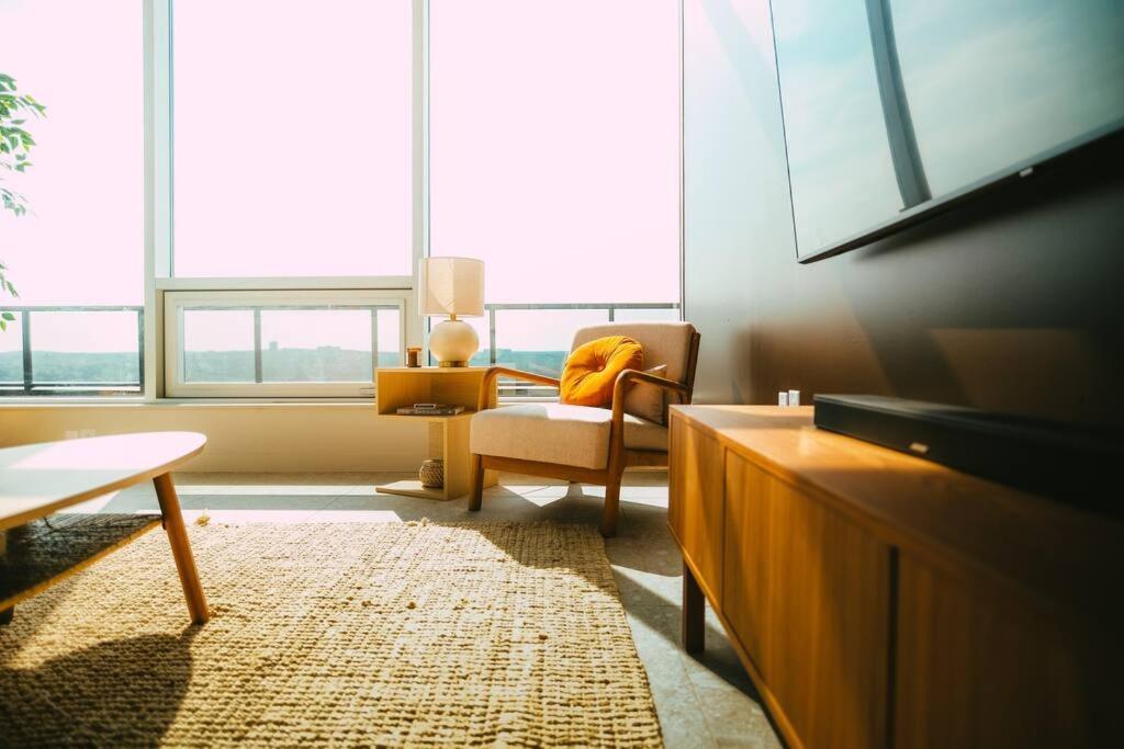 Apartment *new* Luxury 2br Penthouse Apt In Halifax!