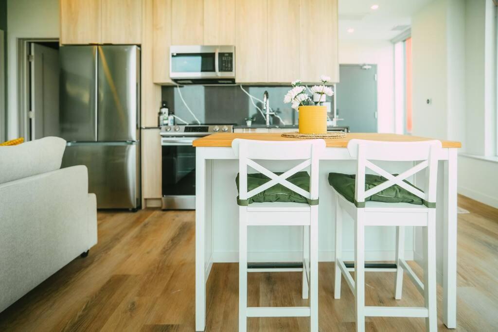 New Luxury 1br Penthouse In