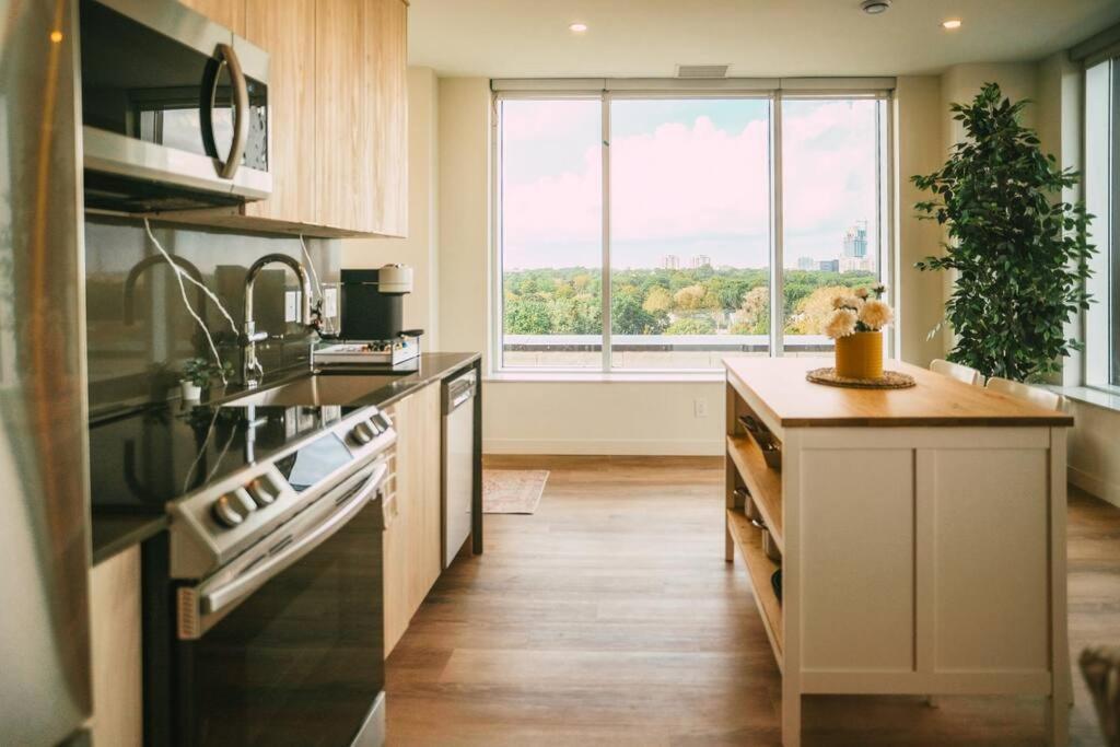 New Luxury 1br Penthouse In *