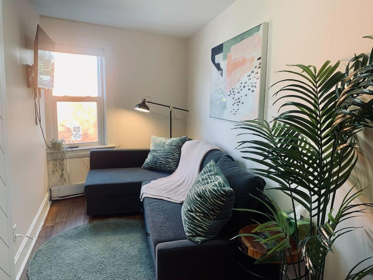 Apartment Comfortable Apt #4 With Office Space Halifax