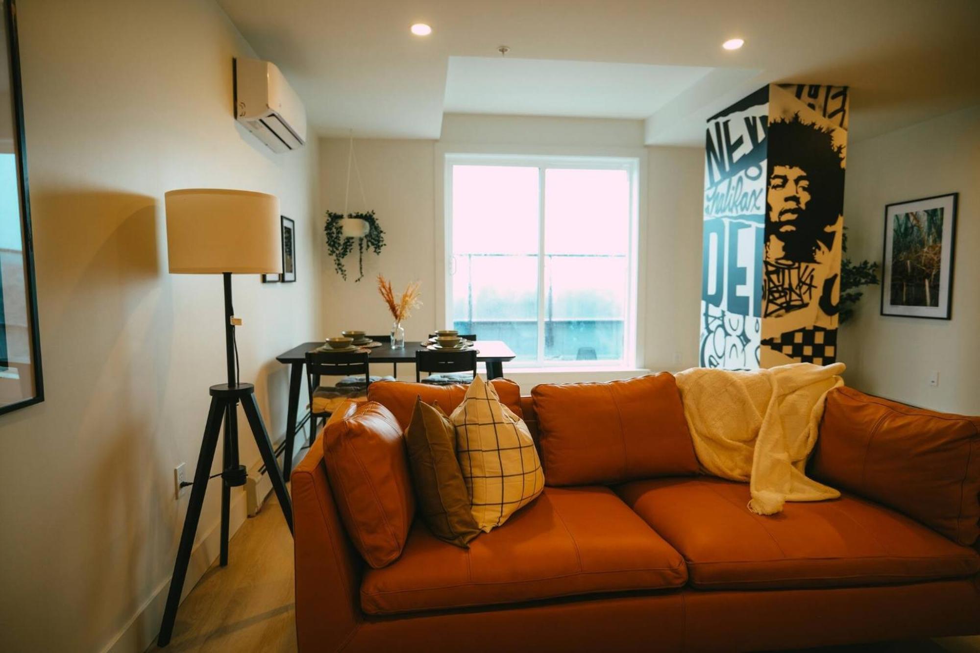 Chic Cozy Retreat - 2br - Stunning North End Views Apartment