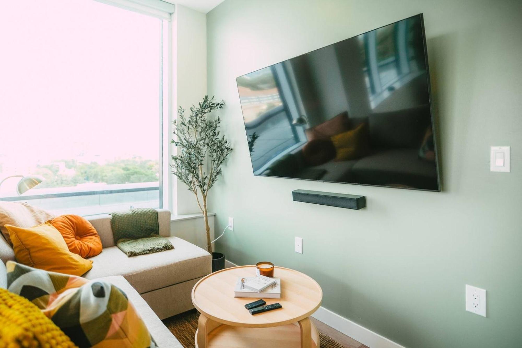 Apartment New Luxury 1br Penthouse In *