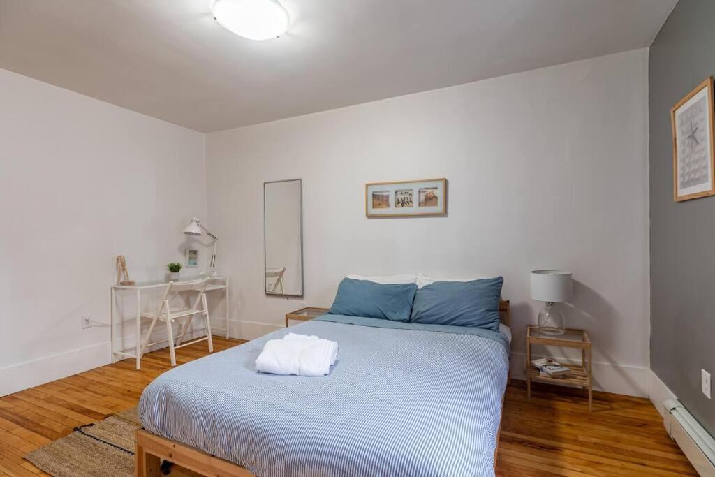 Large & Sunny Beautiful #103 Apartment *