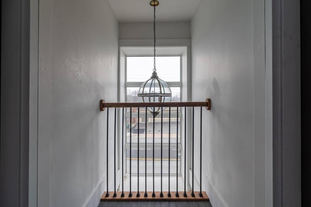 Large & Sunny Beautiful #103 Apartment Halifax