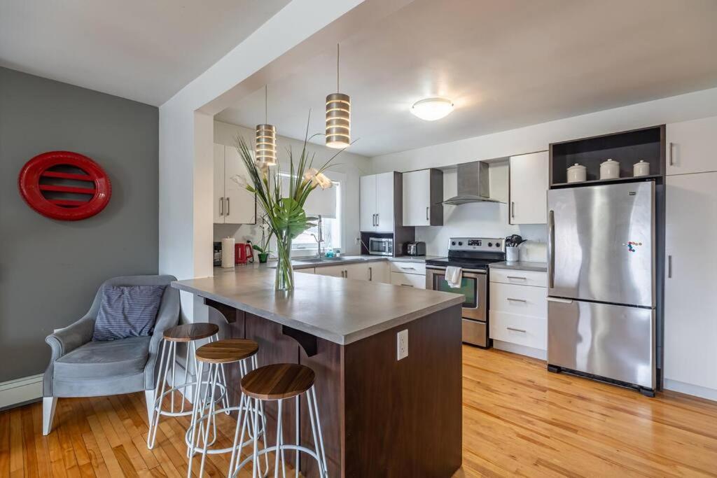 Apartment Large & Sunny Beautiful #103 *