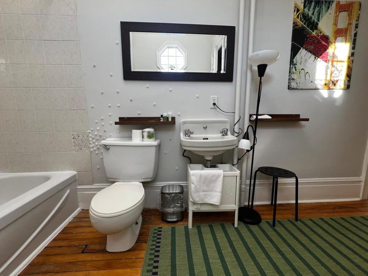 Timeless Comfort, Downtown Living, Apt#2 At The Inglis Heritage * Halifax