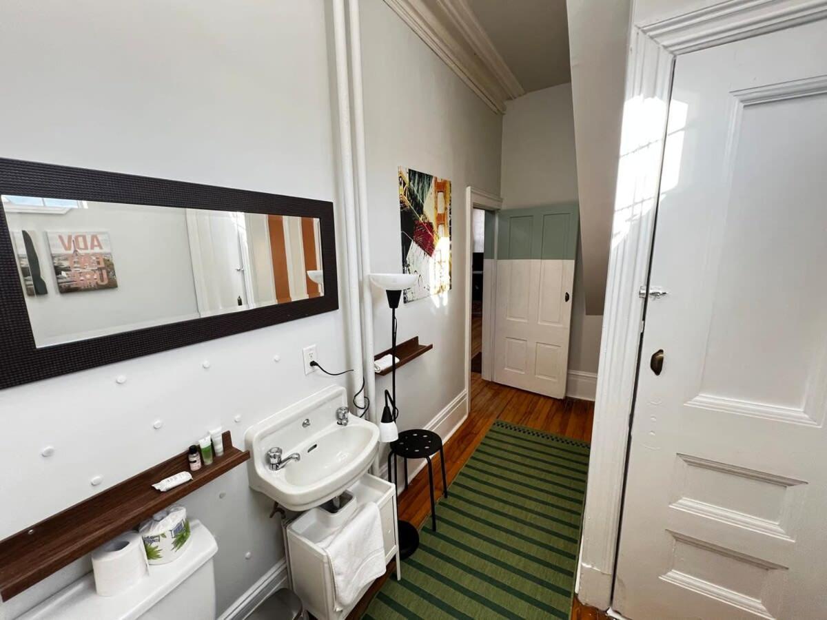 Timeless Comfort, Downtown Living, Apt#2 At The Inglis Heritage Apartment