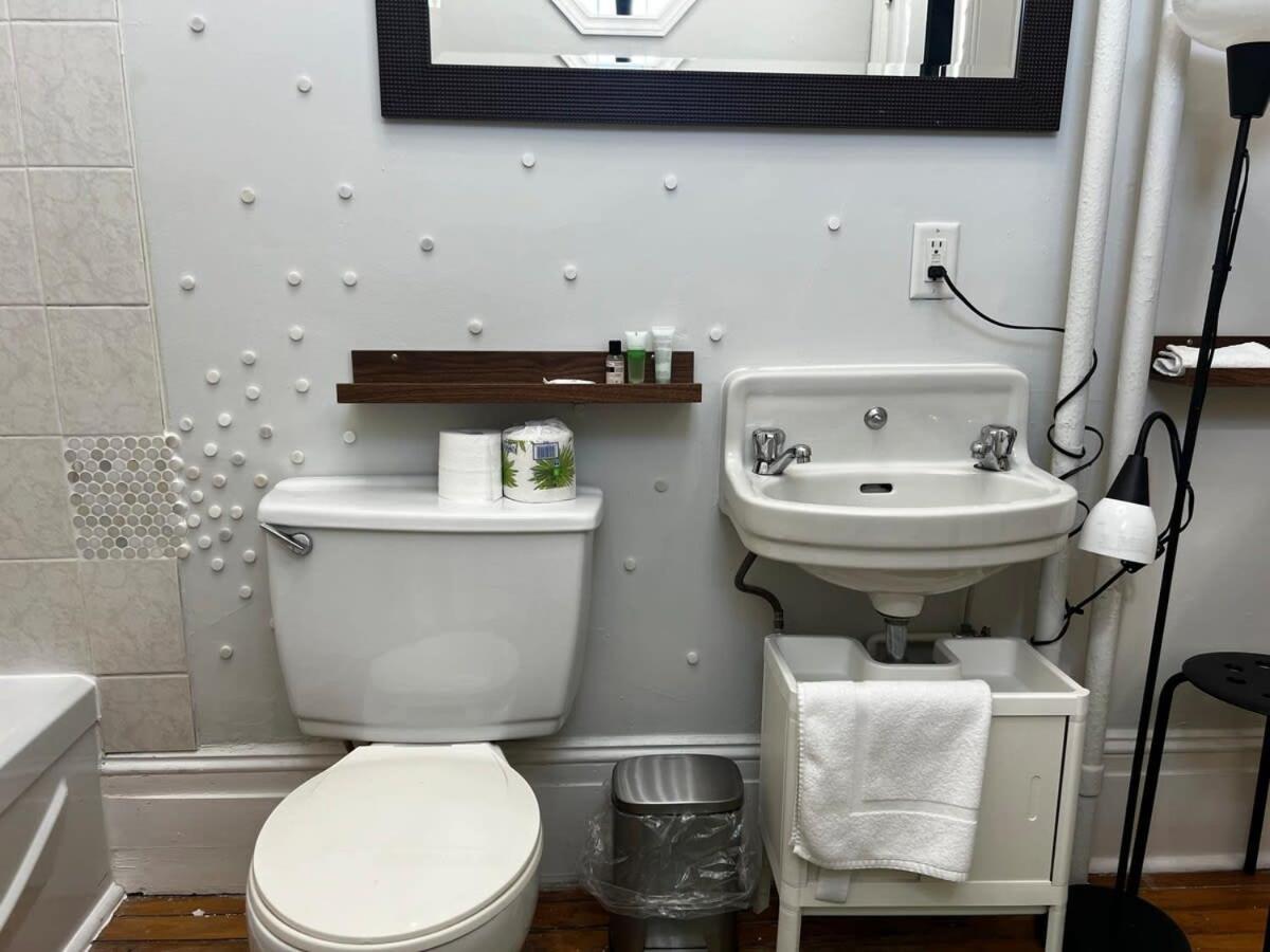 Timeless Comfort, Downtown Living, Apt#2 At The Inglis Heritage Apartment