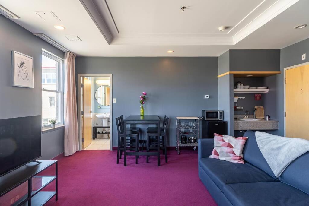 Apartment Urban Nest, 1-bdrm Apt *