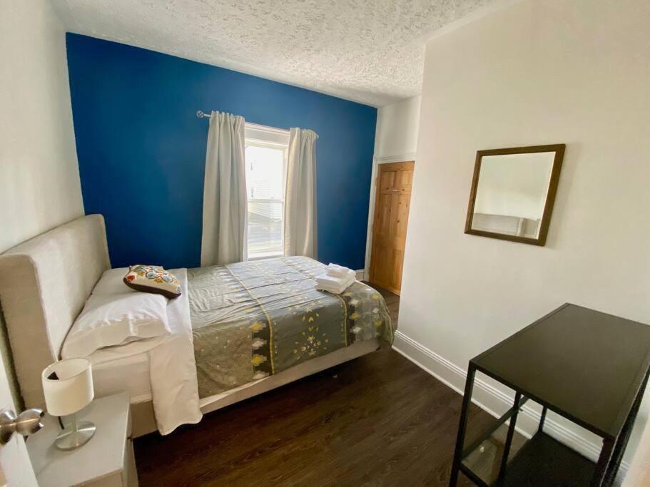 Large Townhouse, Lower Floor With Ac, Center Halifax