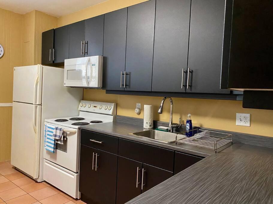 Holiday home Large Townhouse, Lower Floor With Ac, Center *