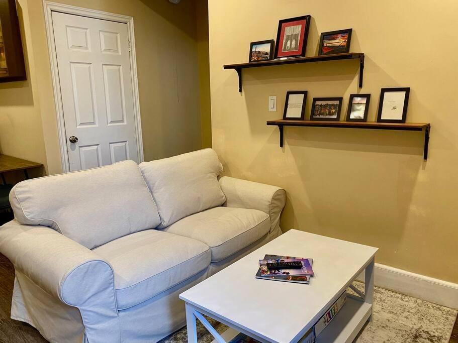 Large Townhouse, Lower Floor With Ac, Center Halifax
