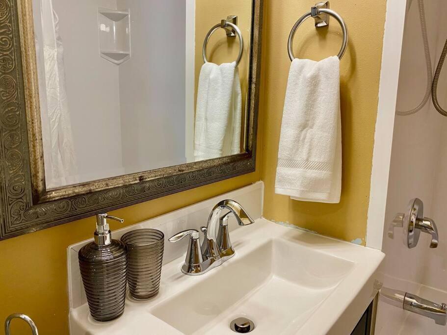 Holiday home Large Townhouse, Lower Floor With Ac, Center *