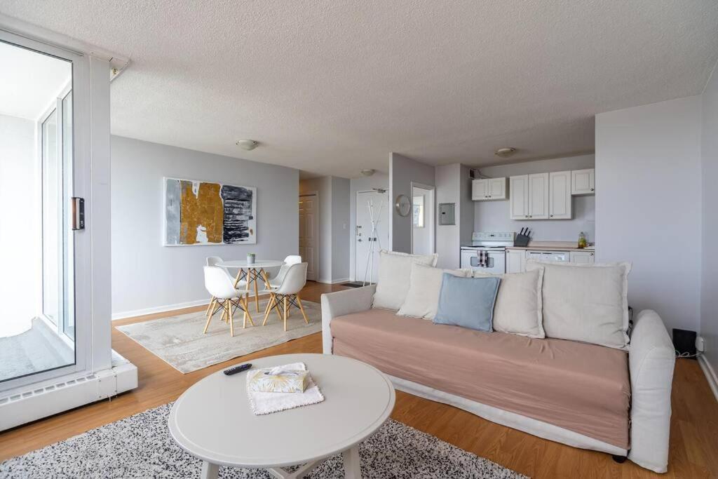 Bright Dt #7a, Amazing View Apartment Halifax