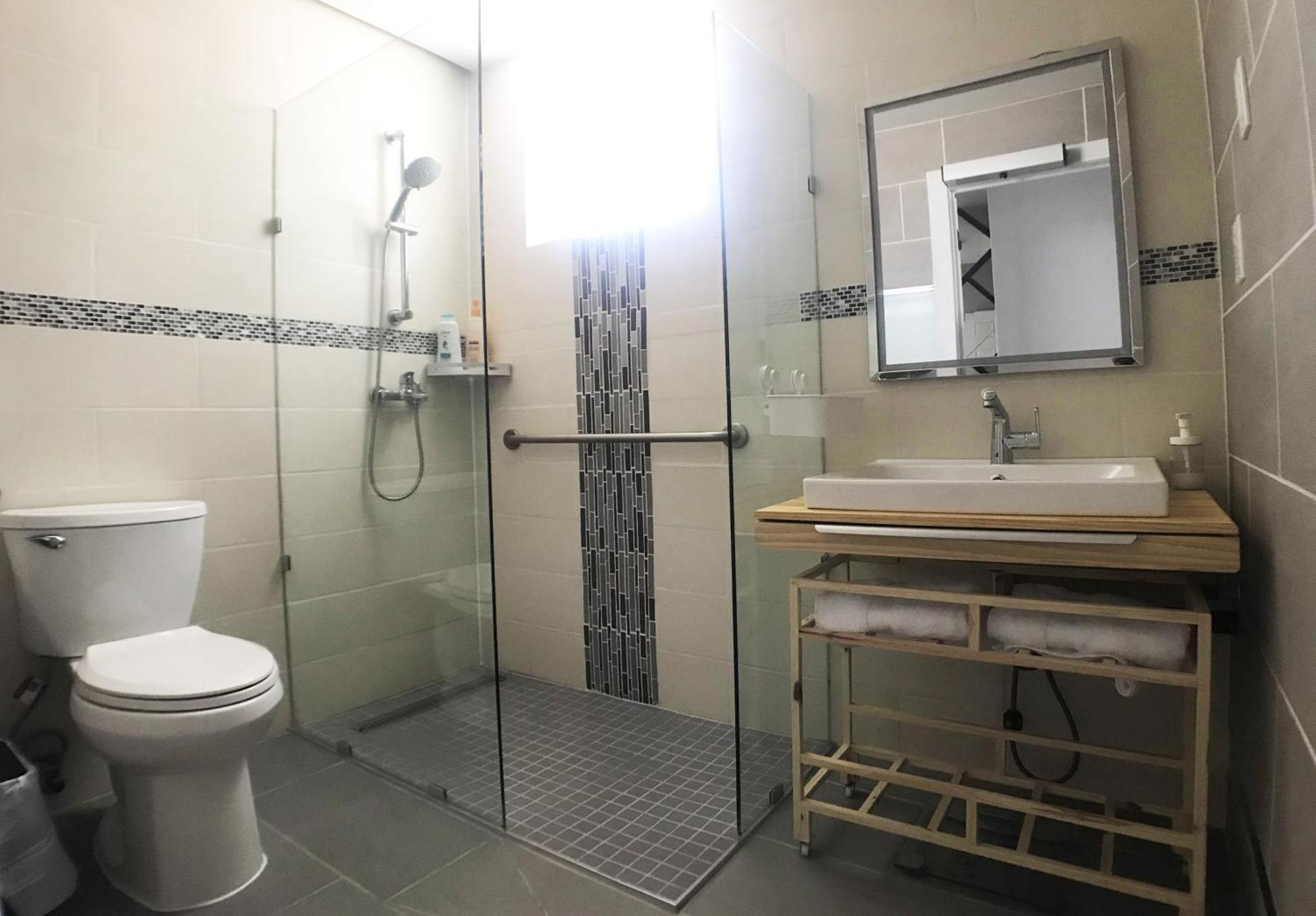 Apartment Modern, Cheerful 2bd 1br Apt+free Parking
