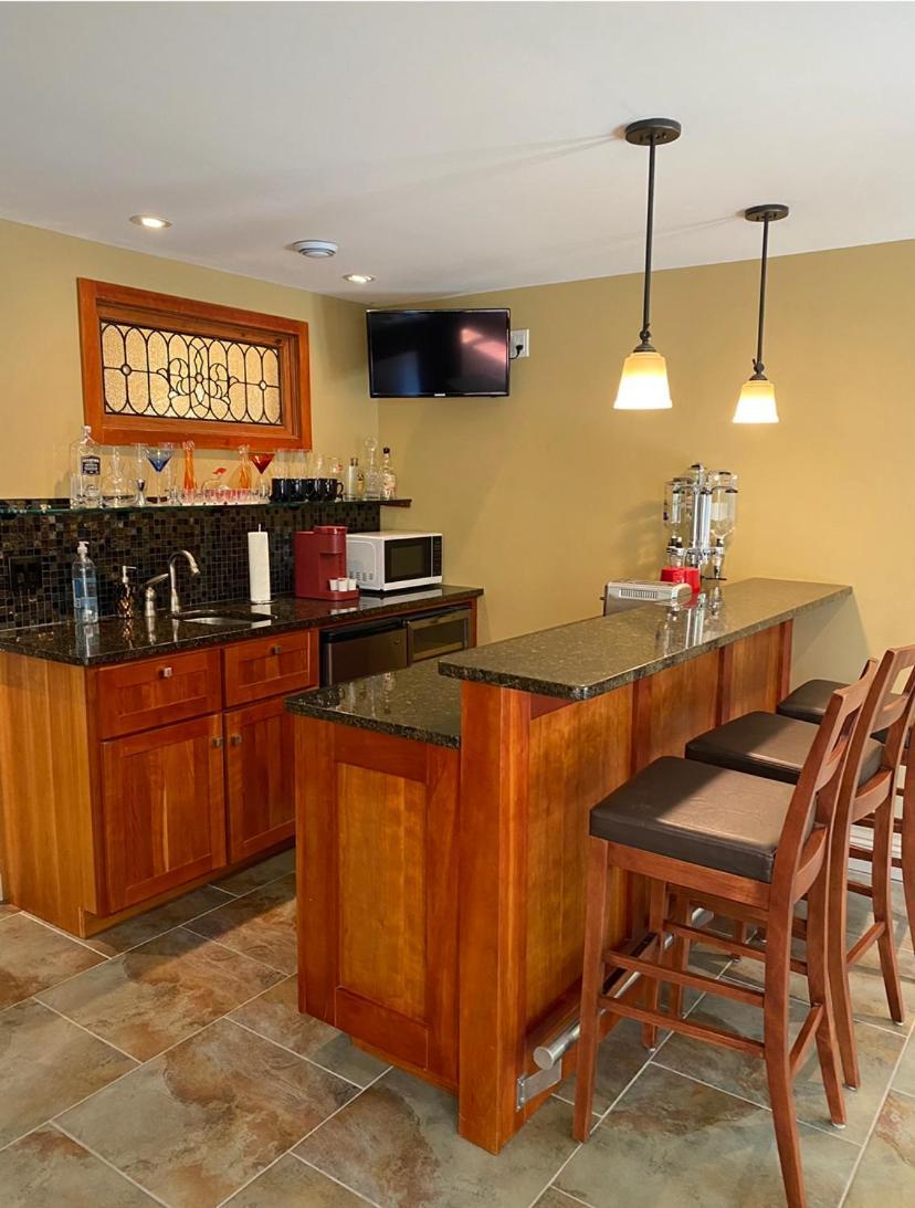 Luxury Bachelor By Waterfront -hot Tub Guest house