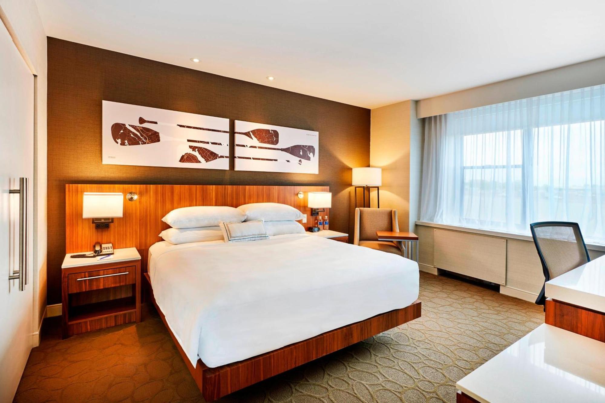Delta By Marriott Dartmouth 4*