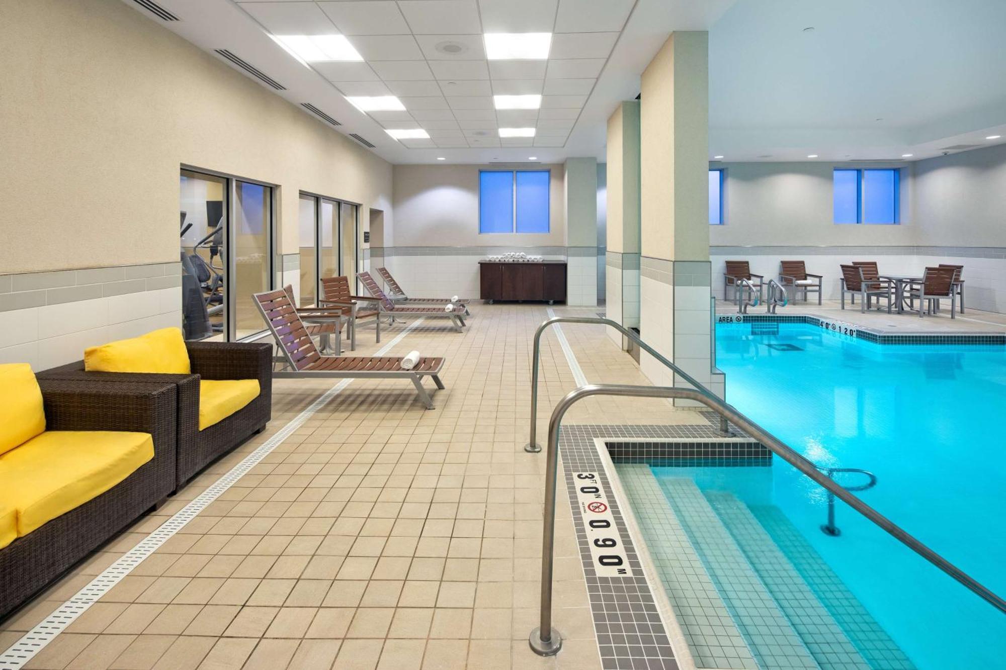 Hotel Homewood By Hilton - Downtown Halifax