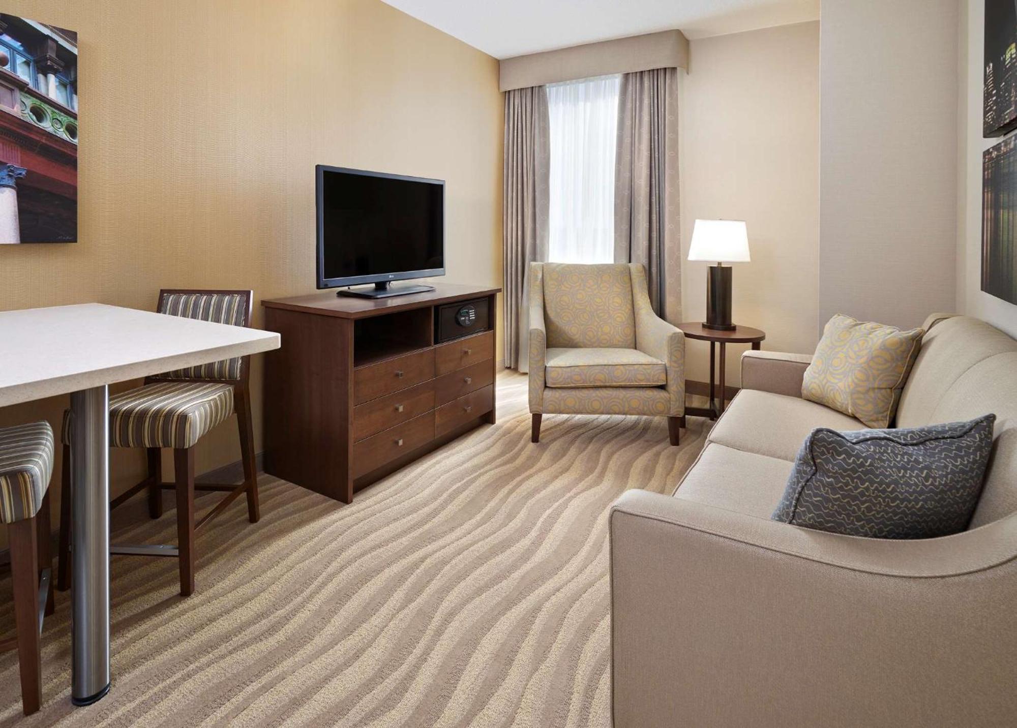 Hotel Homewood By Hilton - Downtown 3*