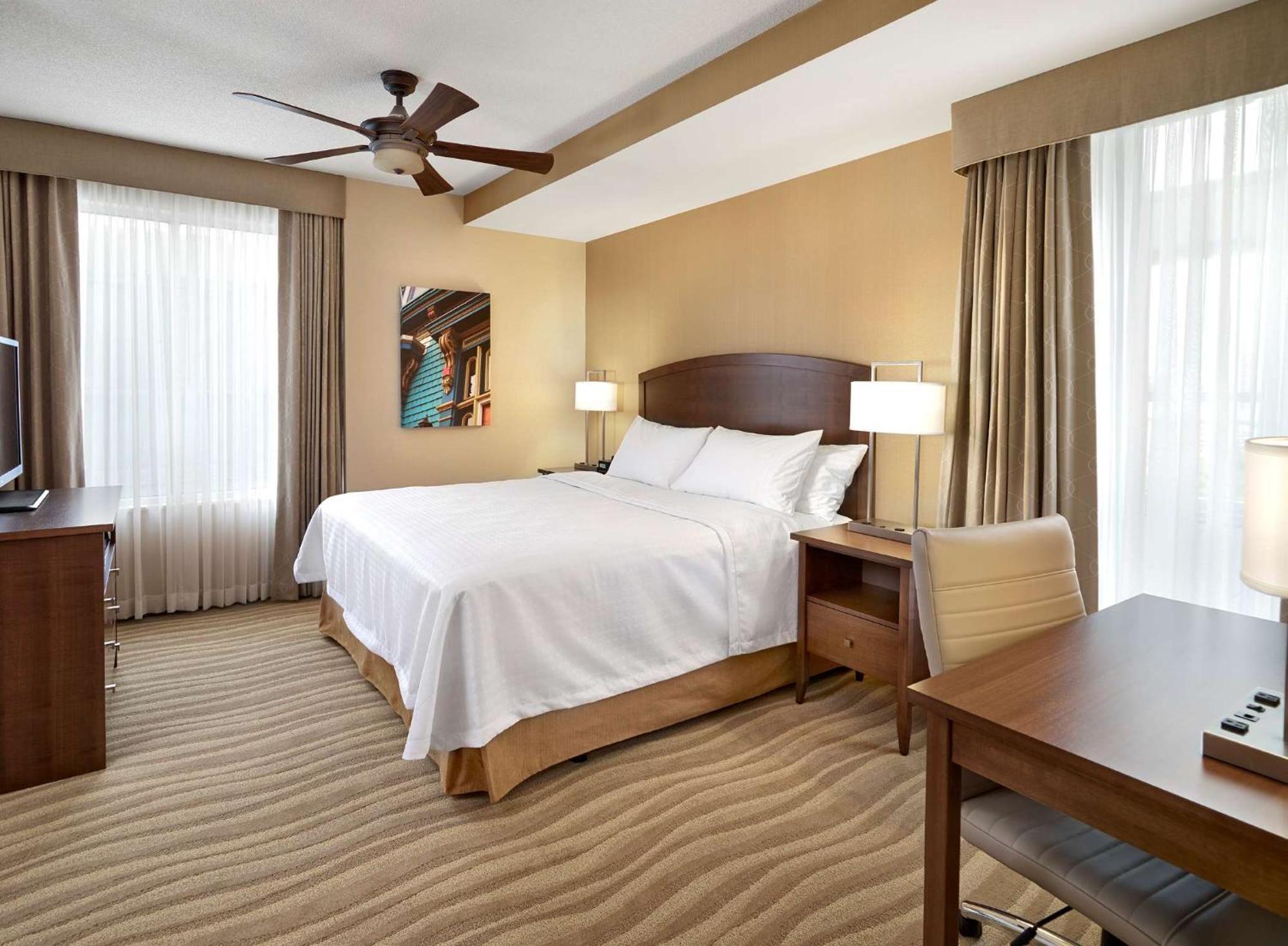 Hotel Homewood By Hilton - Downtown Halifax