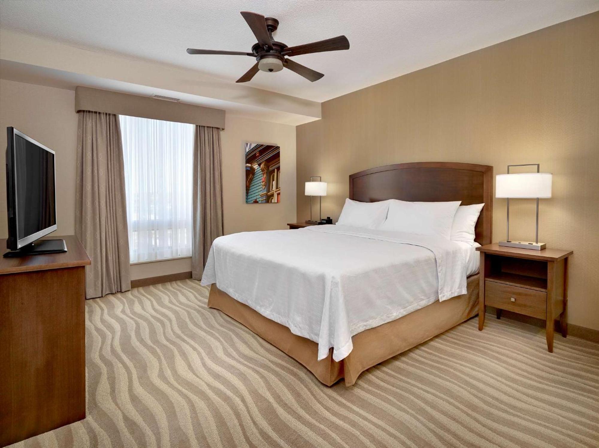 Hotel Homewood By Hilton - Downtown