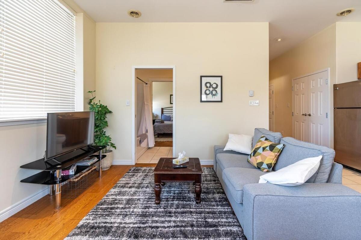 Spacious Downtown Loft #1 With Ac Apartment