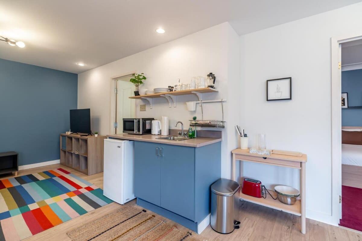 Urban Nest, 1-bdrm Apt, Ground Floor Holiday home *