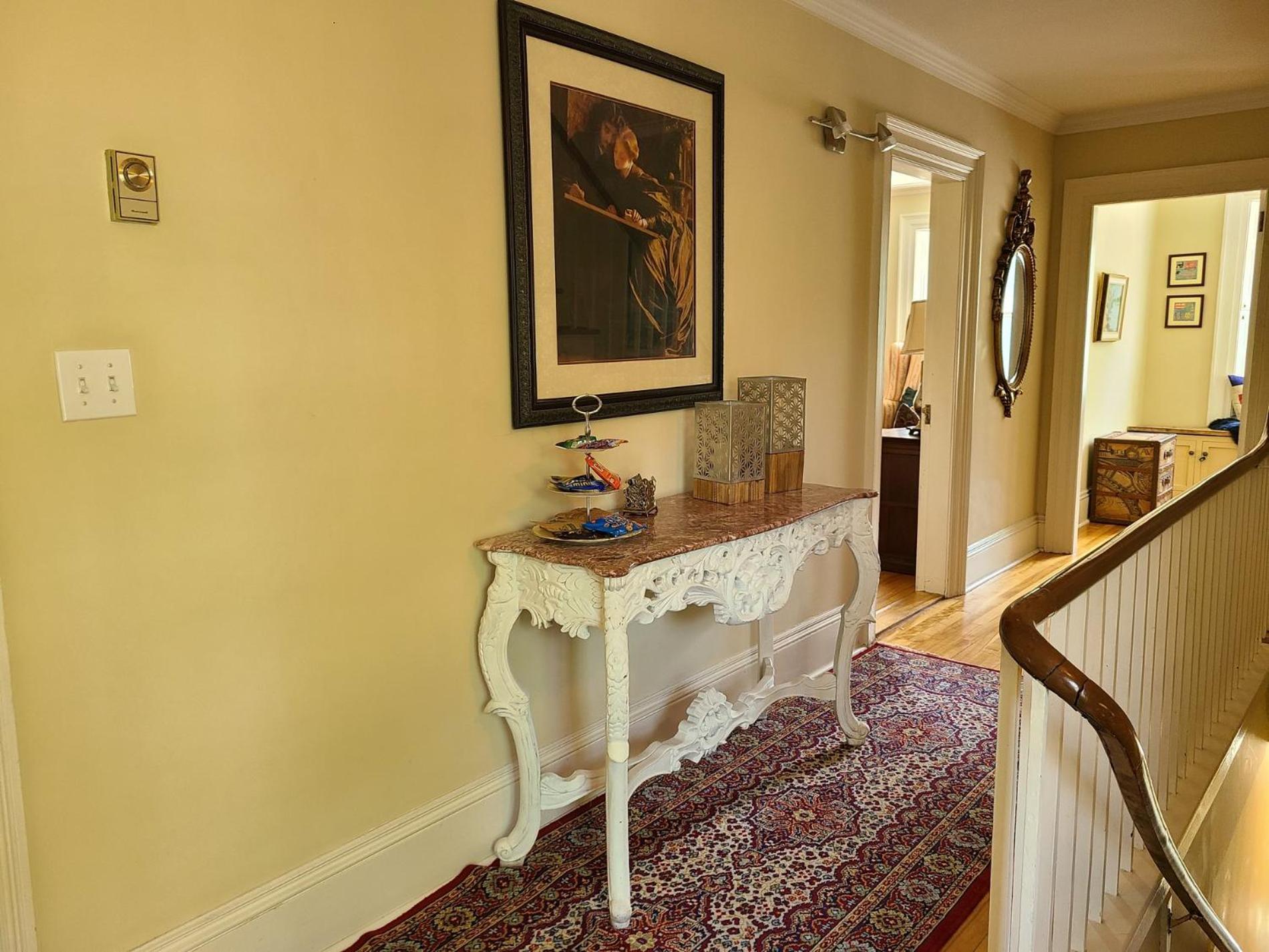 Iconic Luxurious Downtown Building History Galore Holiday home *