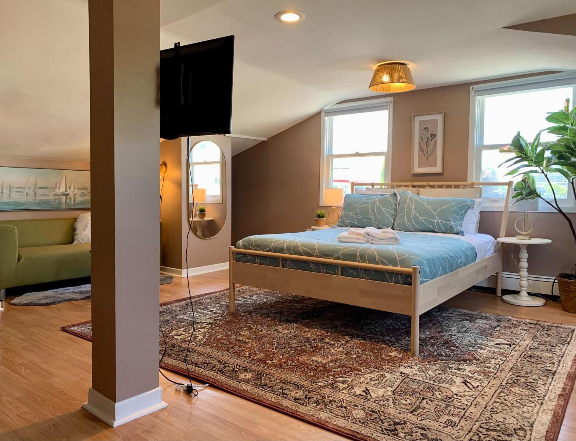 New! Loft Life With Comfort In The Heart Of Halifax, #5 Apartment *