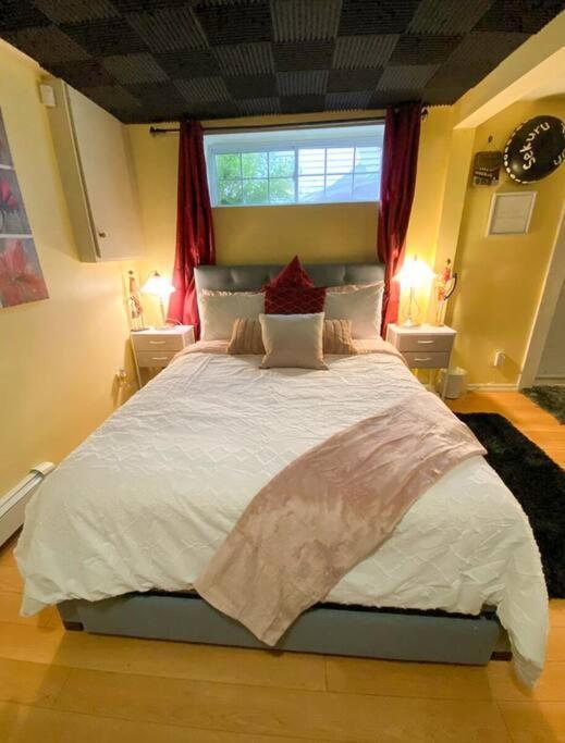 Apartment Spacious Style Basement Halifax