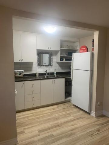 Downtown One Bedroom/historic Bauer Terrace Halifax