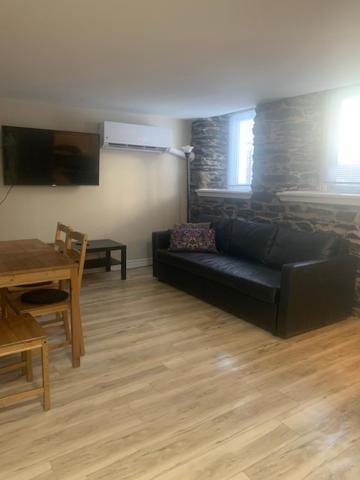 Downtown One Bedroom/historic Bauer Terrace * Halifax