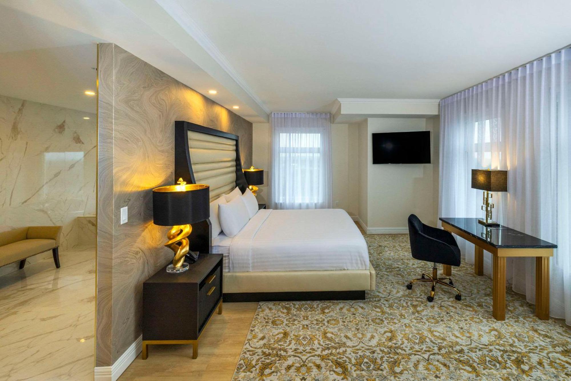 Hotel Tower & Conference Centre, Ascend Collection 5*