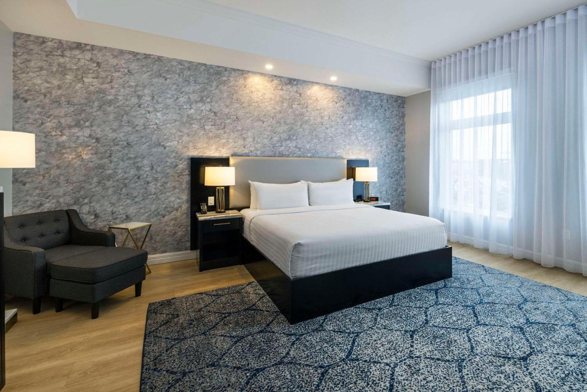 Tower & Conference Centre, Ascend Collection Hotel Halifax