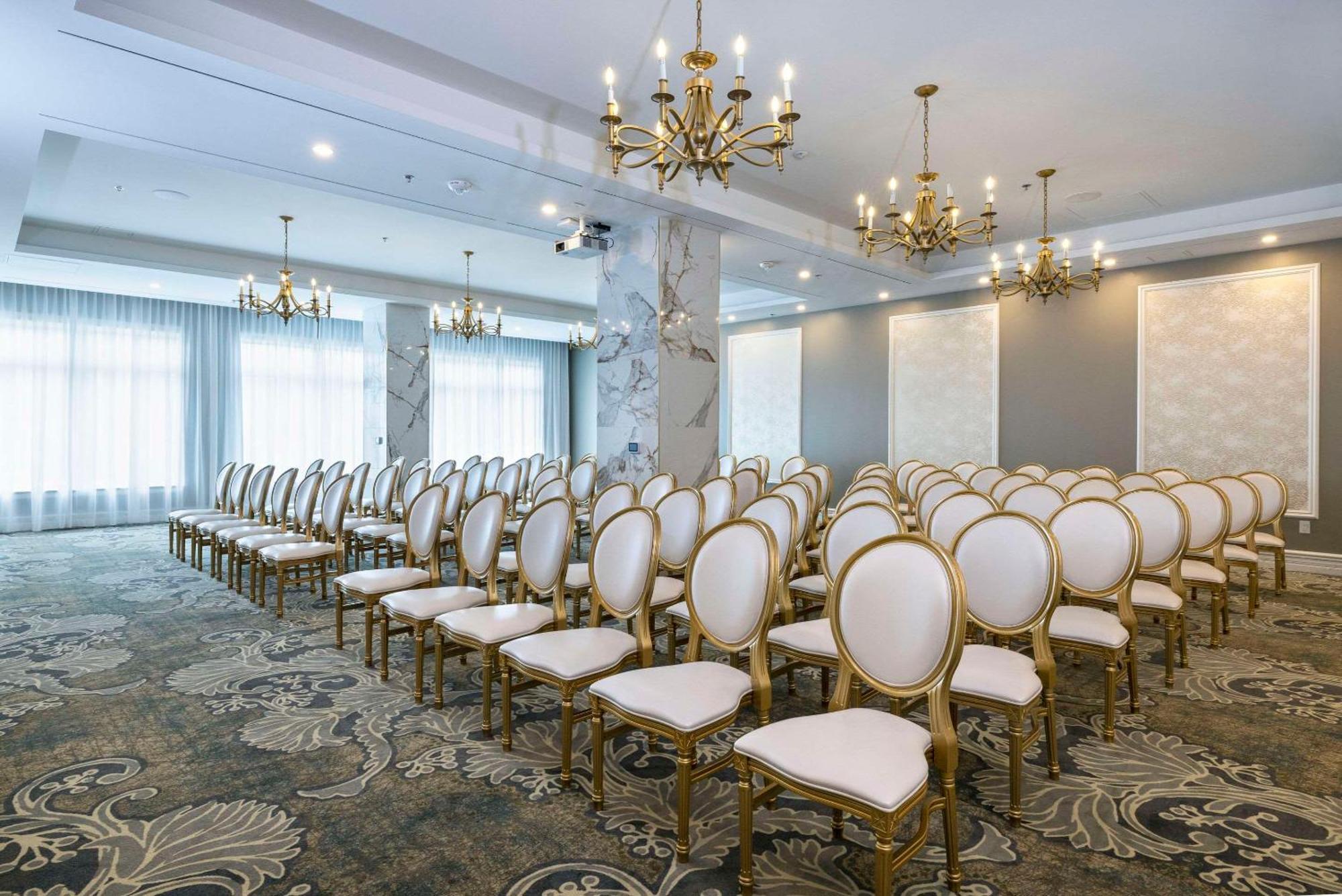 Tower & Conference Centre, Ascend Collection 5*
