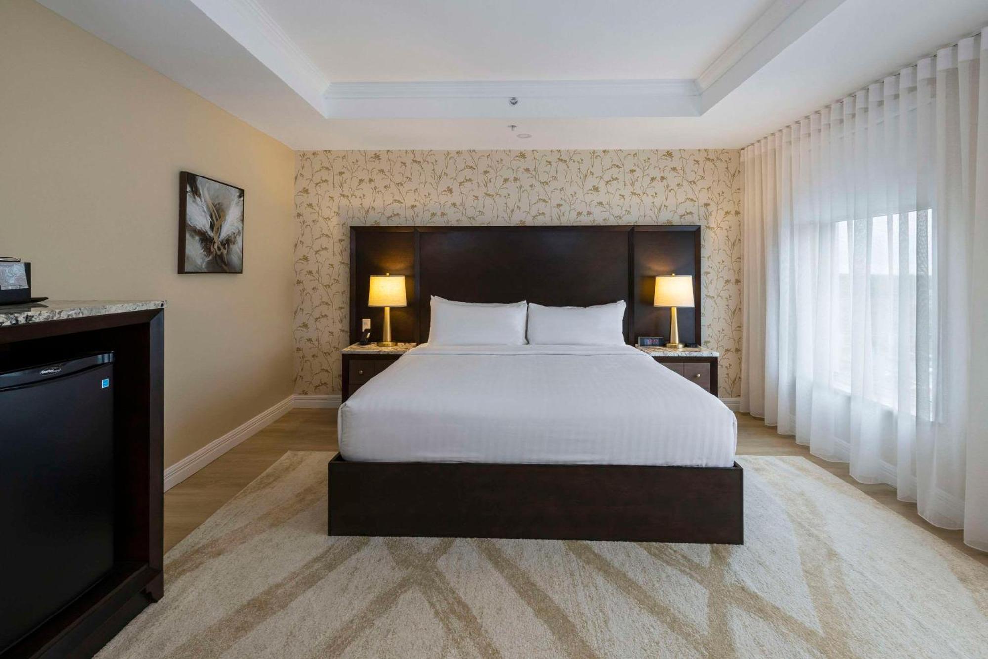 Tower & Conference Centre, Ascend Collection 5*