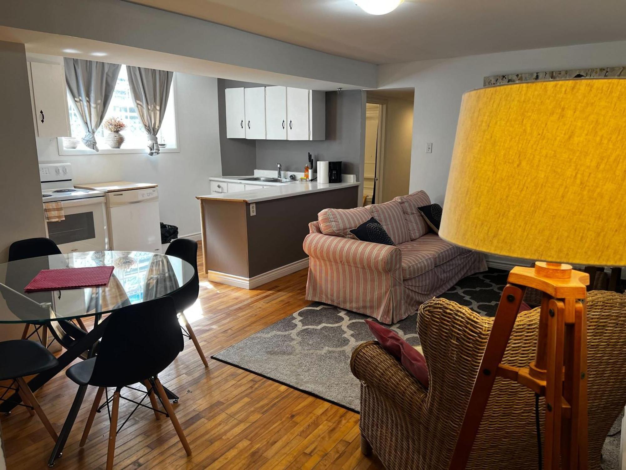 Inglis Heritage Cozy 2-bedroom Near Waterfront & Dining, Unit D Apartment Halifax