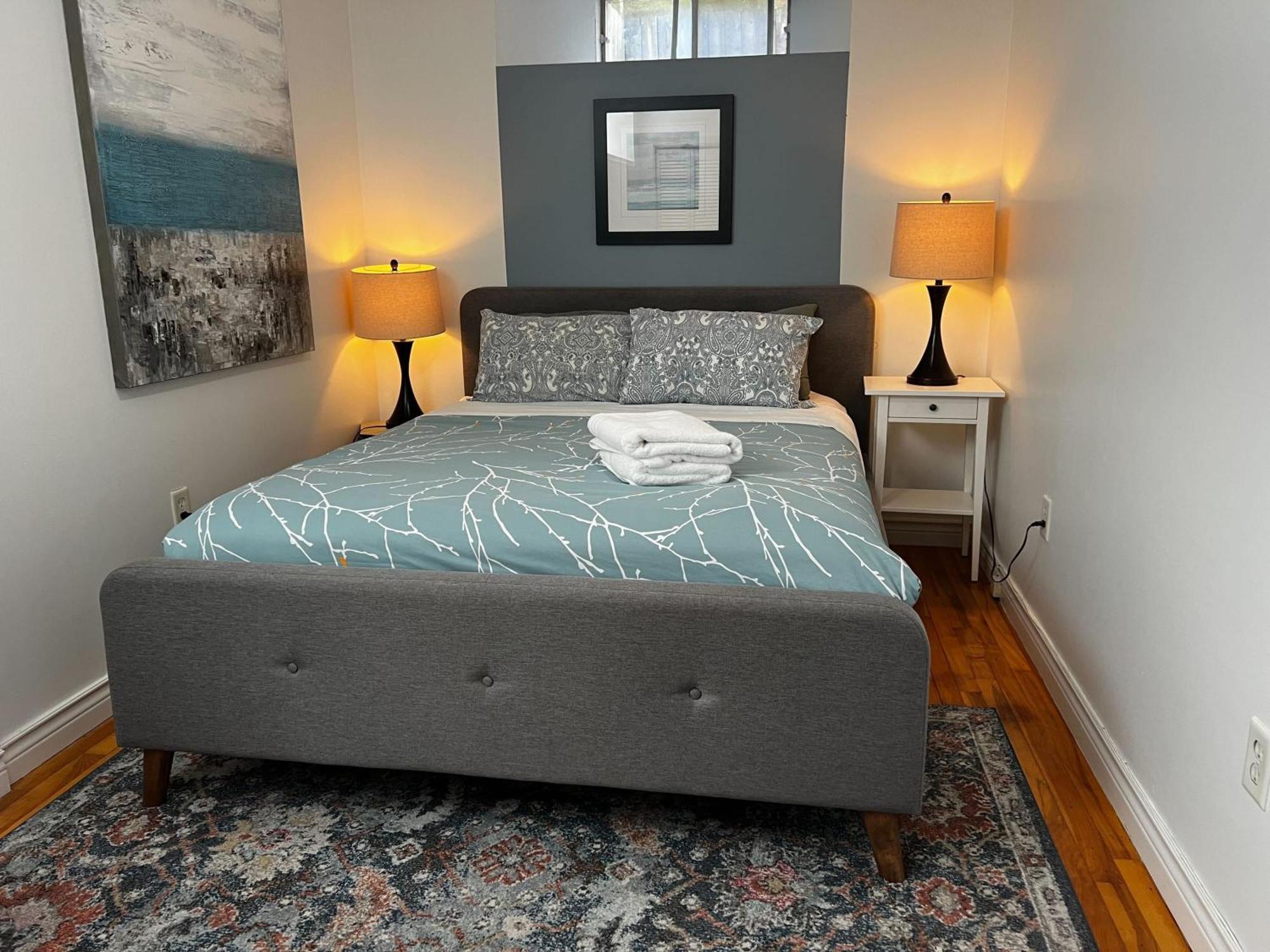 Apartment Inglis Heritage Cozy 2-bedroom Near Waterfront & Dining, Unit D Halifax