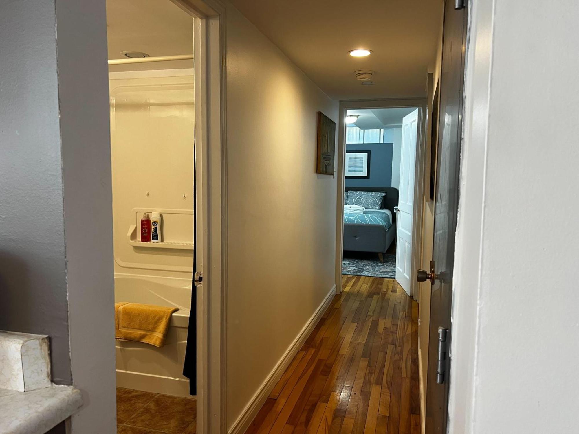 Inglis Heritage Cozy 2-bedroom Near Waterfront & Dining, Unit D *