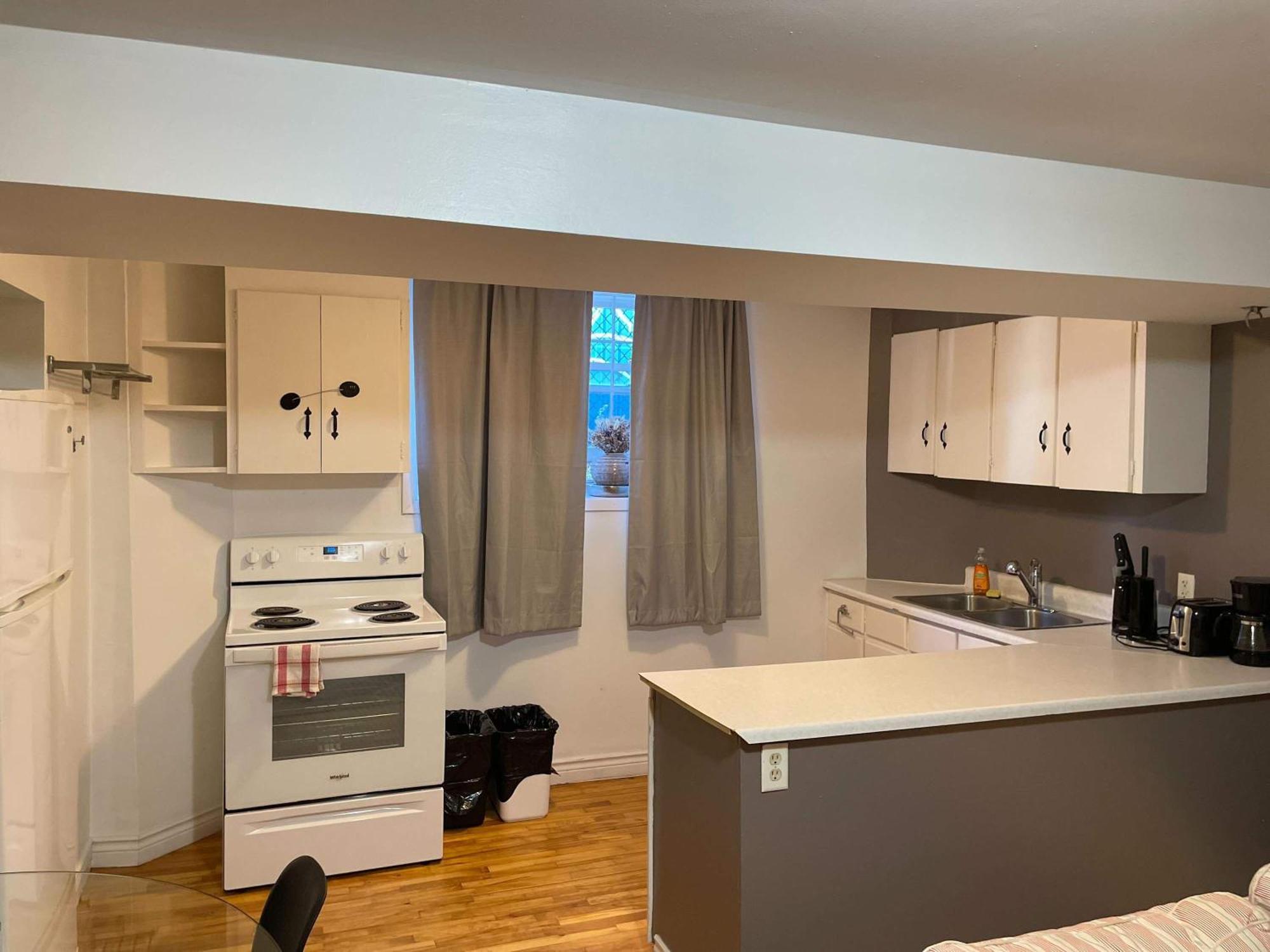 Inglis Heritage Cozy 2-bedroom Near Waterfront & Dining, Unit D Halifax