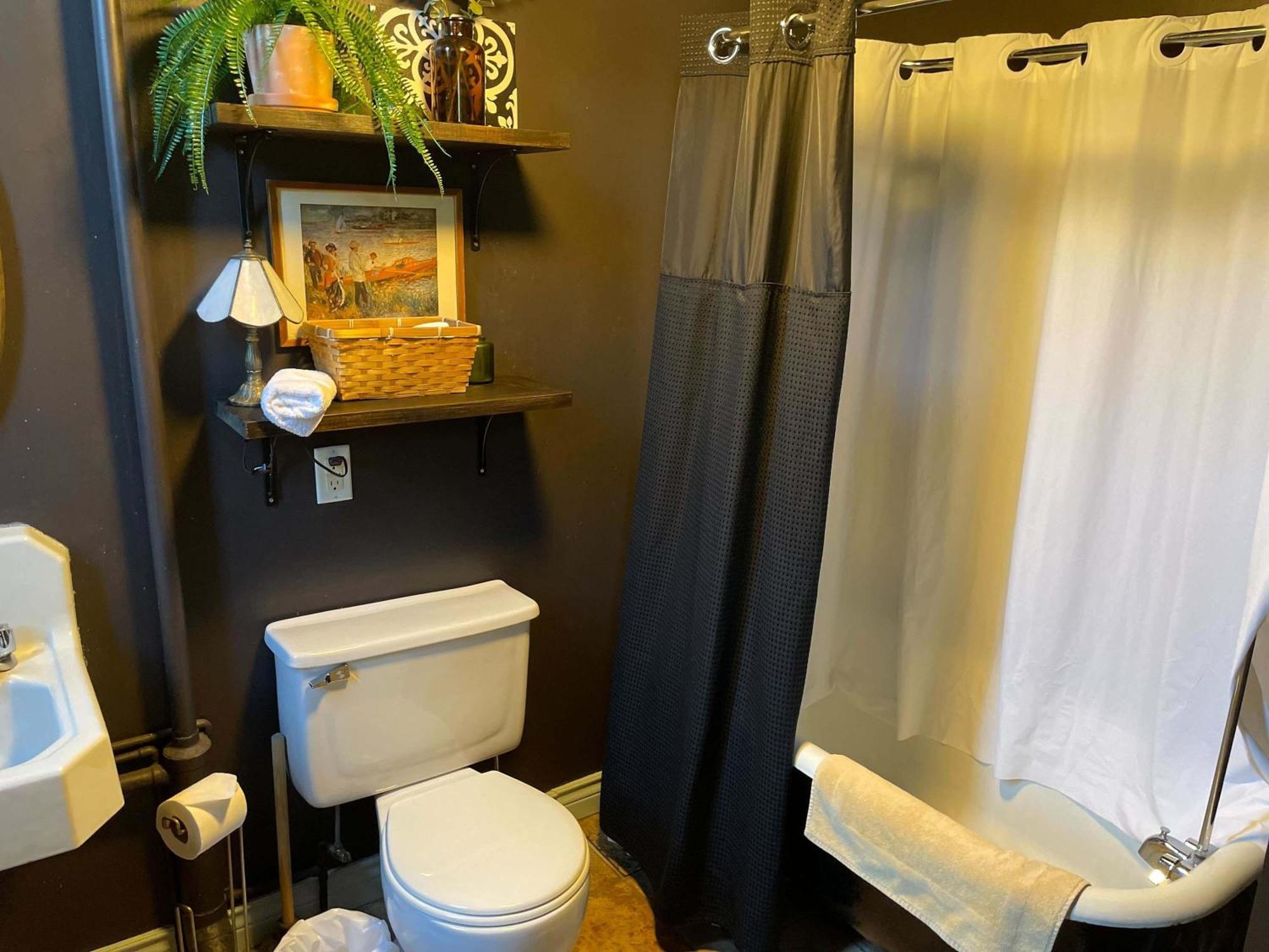 Stylish Living At Inglis Heritage, Unit C * Halifax