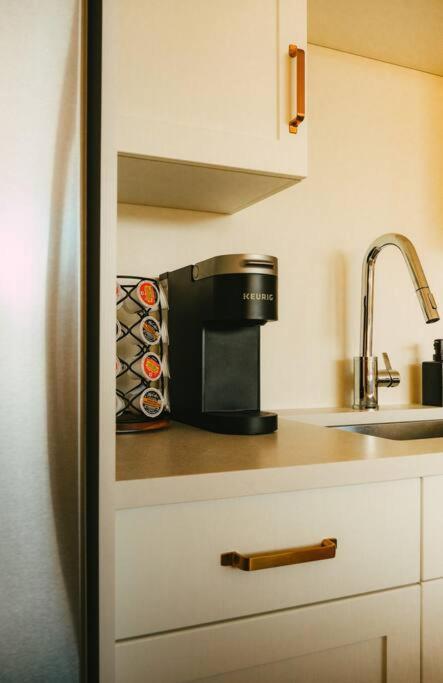 Apartment New Cozy Downtown Loft With Free Parking