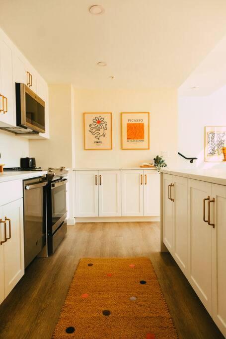 New Cozy Downtown Loft With Free Parking Halifax